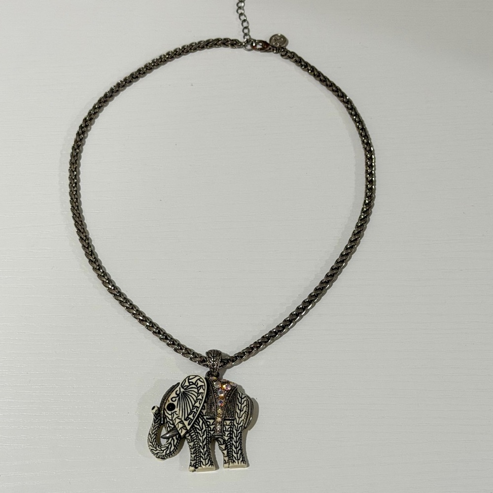Elephant Pendant Necklace Plastic Rhinestone Pendant Silver Tone Metal Chain
